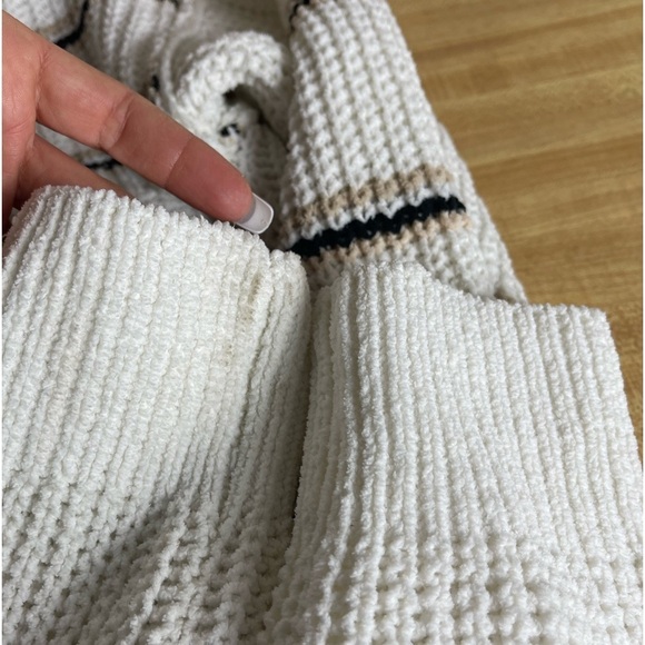 Rue21 V-neck long sleeve cropped high low striped sweater women’s M Rue21 Rue21 - Picture 7 of 13